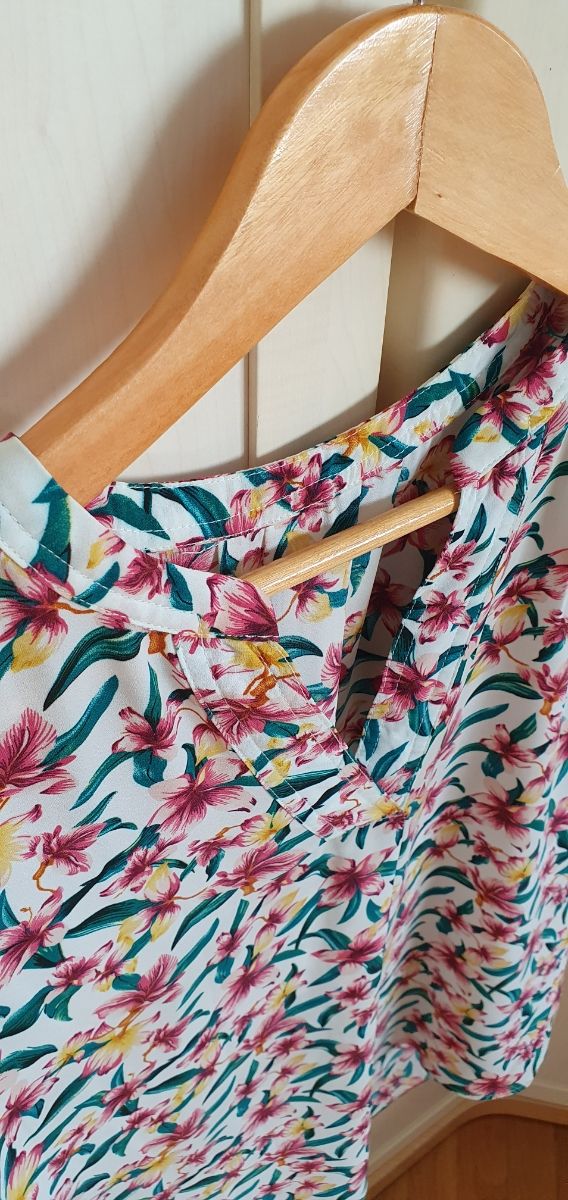 3 PEÇAS DE VESTUÁRIO x 15€ BLUSA E CALÇA CORTEFIEL