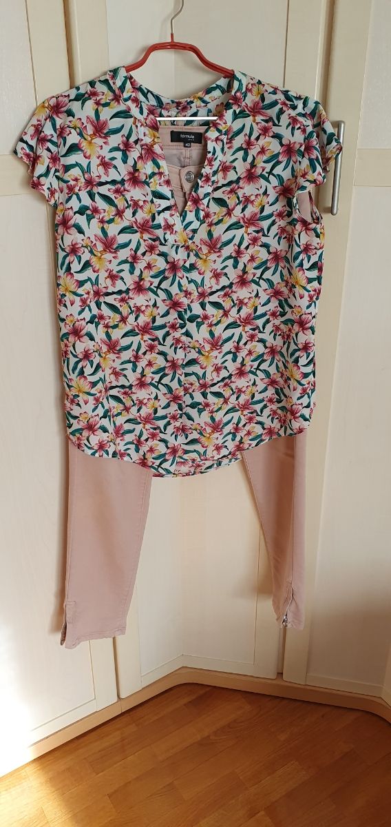 3 PEÇAS DE VESTUÁRIO x 15€ BLUSA E CALÇA CORTEFIEL