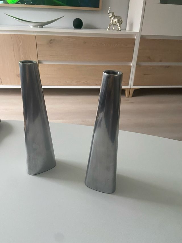 2 Candelabros metal plata