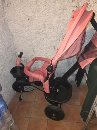 Passeggino 2 in uno nuovo usato pochissimo.