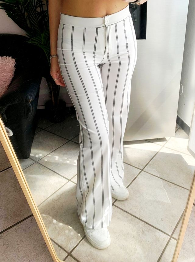 Pantaloni a gamba ampia