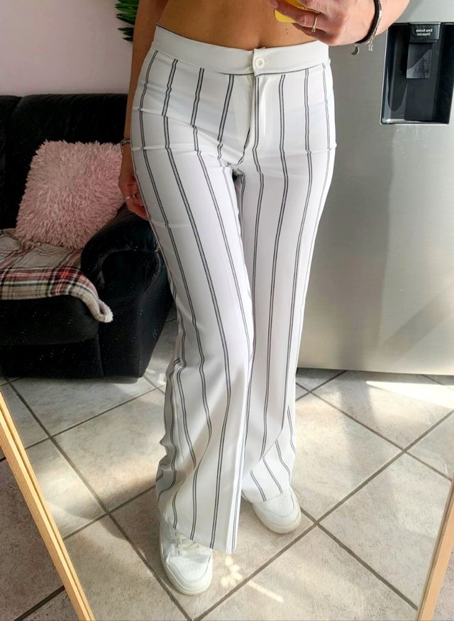 Pantaloni a gamba ampia