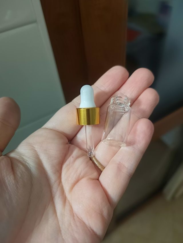 Mini flaconcini contagocce 