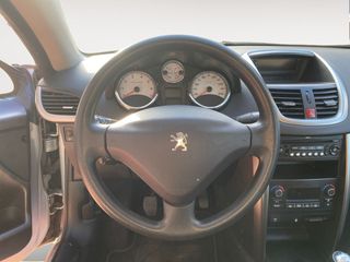 Peugeot 207 1.6 VTi