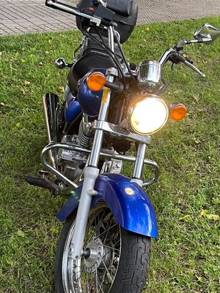 Suzuki 250cc Azul