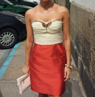 Vestido fiesta beige y rojo
