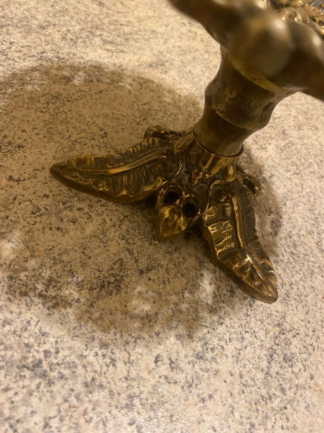 Antica alzatina in bronzo