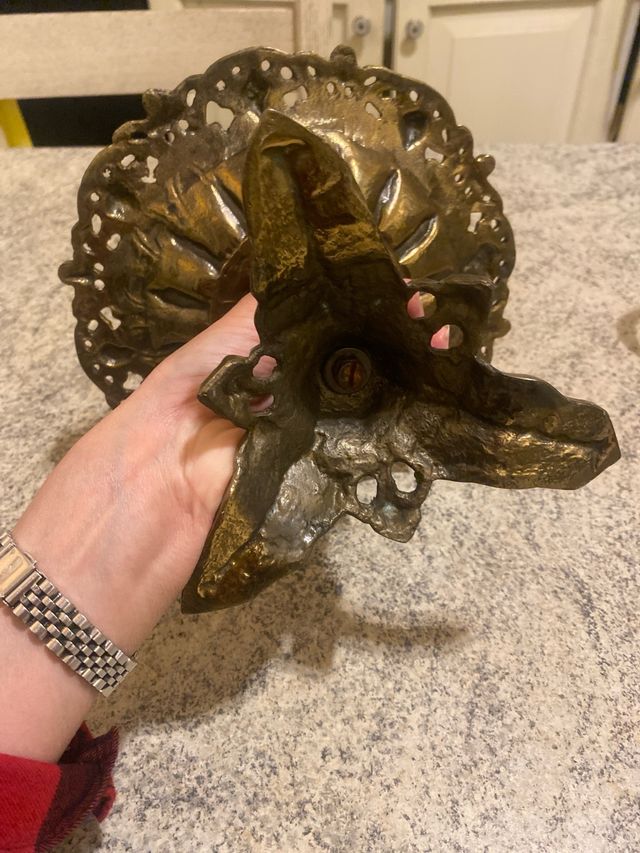 Antica alzatina in bronzo