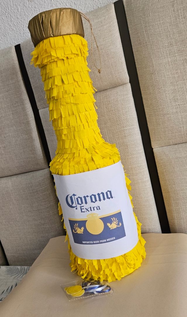 Piñata de la Cerveza Corona