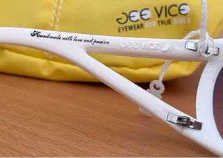 Gafas nuevas  Jee Vice