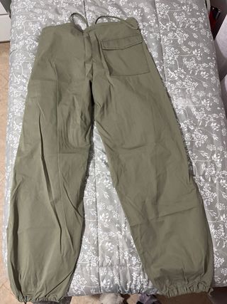 Pantalones cargo verde militar