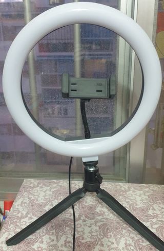 Aro de luz LED con trípode