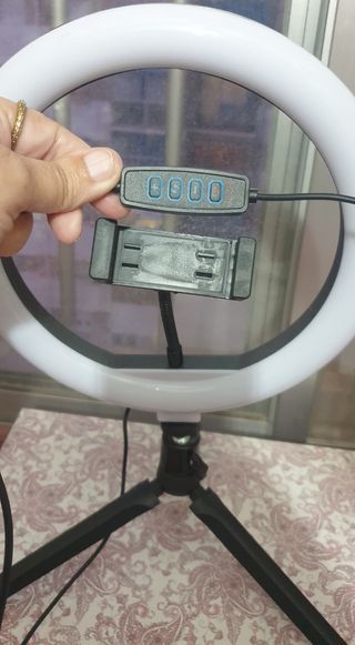 Aro de luz LED con trípode