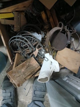 Mesas y sillas con pie de forja de 300 a 150 agost