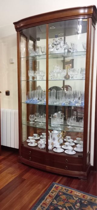 Vitrina Madera medidas: 1,02x 0,27x1,92