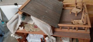 Casa de muñecas de madera