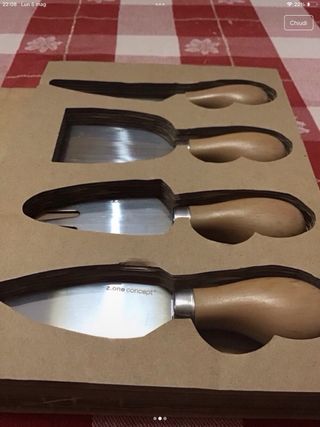 set coltelli per formaggio