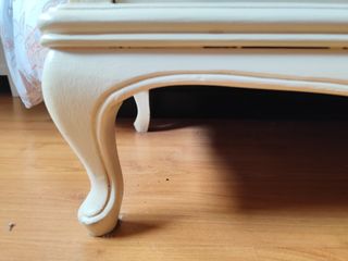 Cómoda blanca de madera