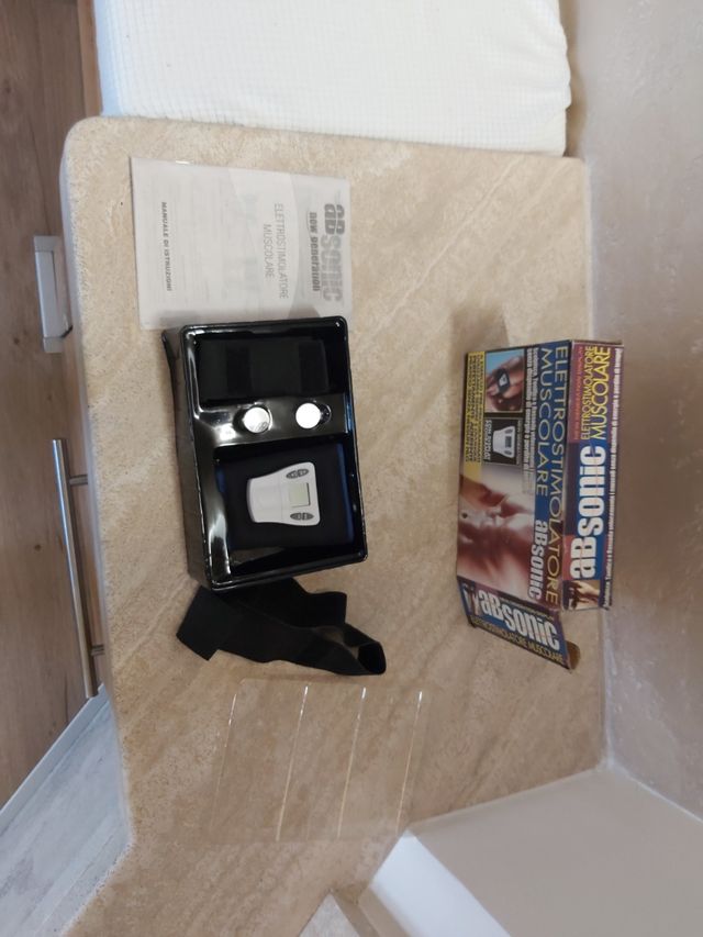 Elettrostimolatore muscolare della marca AB Sonic,