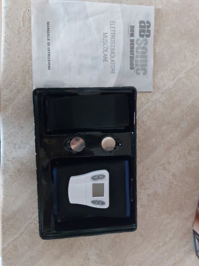 Elettrostimolatore muscolare della marca AB Sonic,