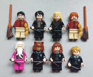 8*Lego Harry Potter.