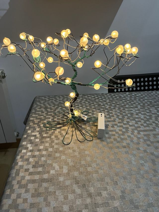 Lámpara arbolito alambre artesanal