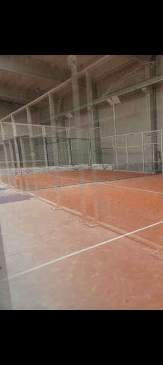 Pistas pádel seminuevas con muy poco uso