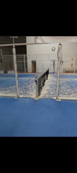 Pistas pádel seminuevas con muy poco uso
