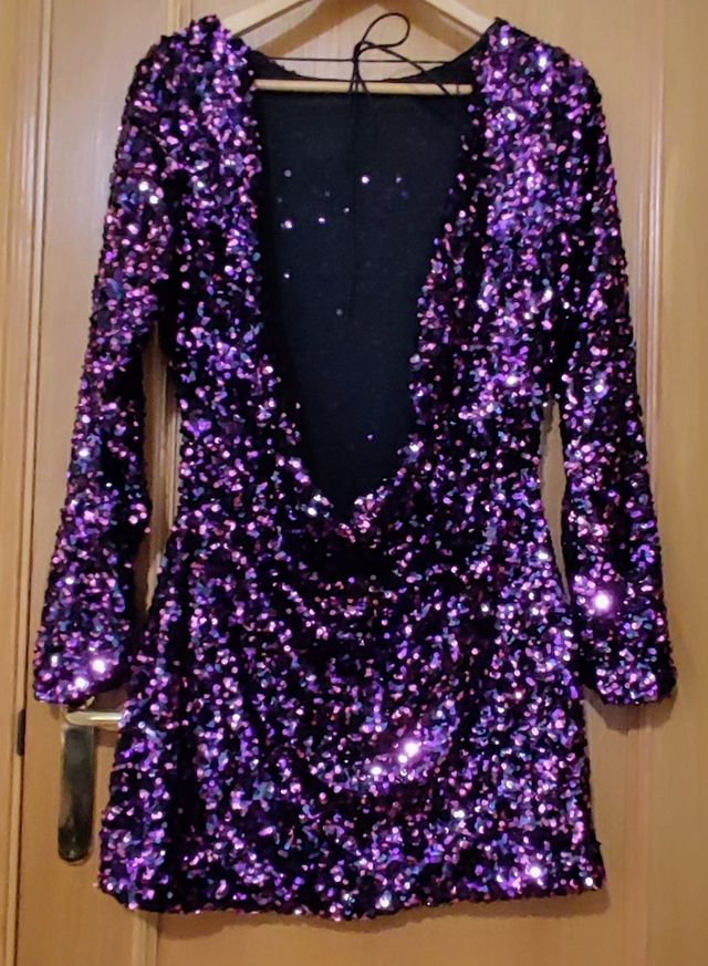 Vestido mini de fiesta de ZARA.