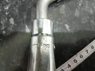 Rueda de repuesto,llave extensible 17"