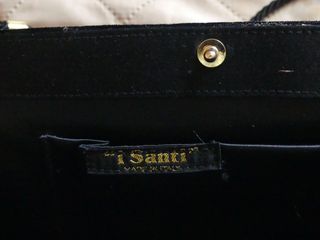 Borsa vintage "I Santi" in velluto nero.