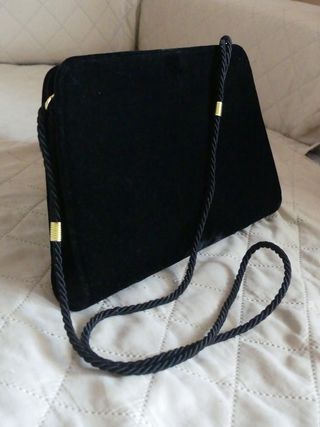 Borsa vintage "I Santi" in velluto nero.
