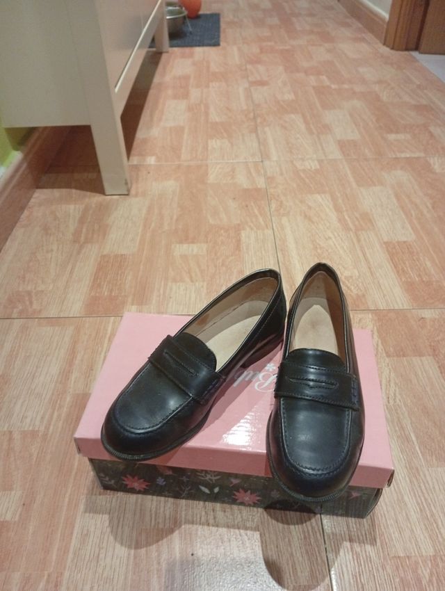 Zapatos castellanos niño.