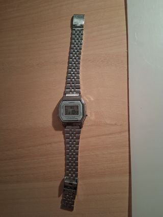 CASIO PLATEADO