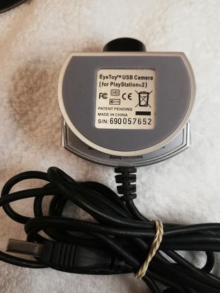 Lotto 3 giochi e camera eyetoy per Playstation 2