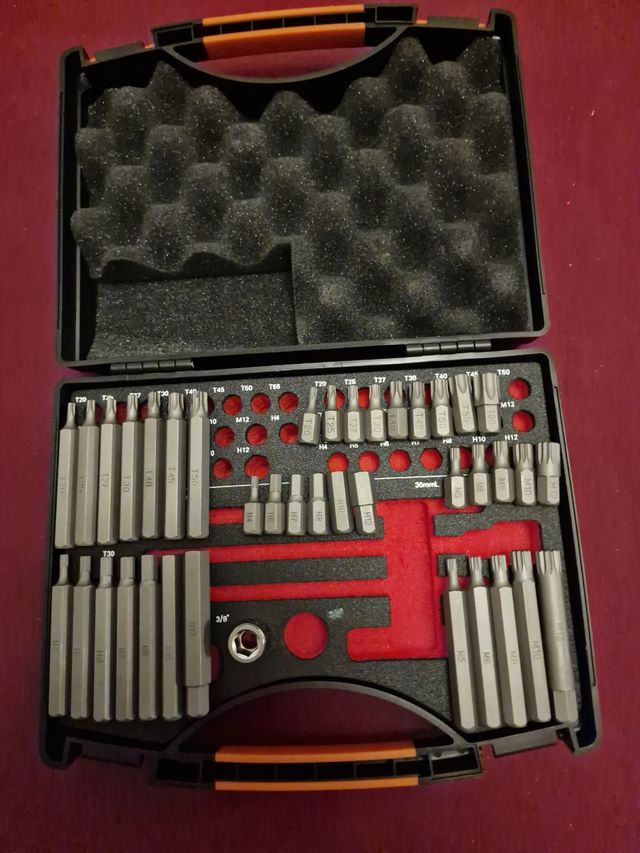 JUEGO DE PUNTAS  TORX, ALLEN, XZNCON ESTUCHE 