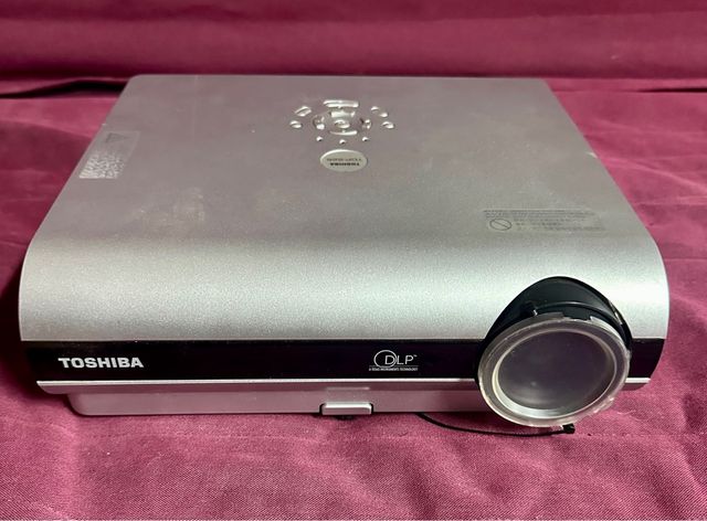 Proiettore Toshiba TDP-S25 usato