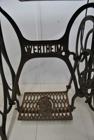 Antigua Máquina de coser Wertheim