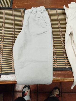 4 Pantalones niño: beige, azul marino