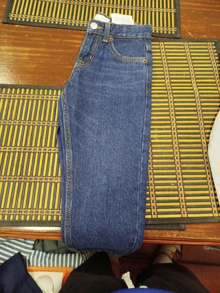 4 Pantalones niño: beige, azul marino