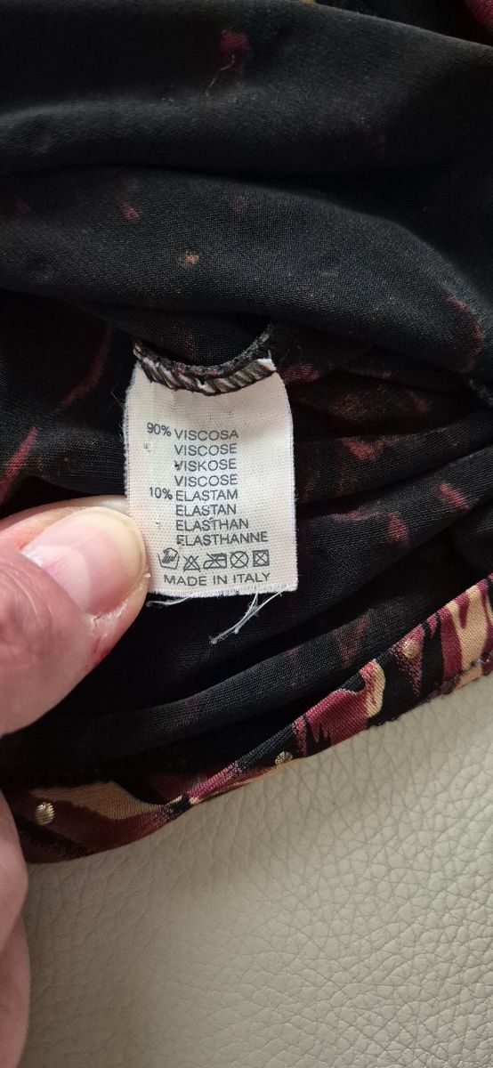 Maglietta colorata fantasia strass