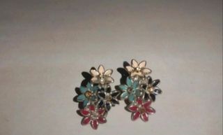 Pendientes flores acero antiguos