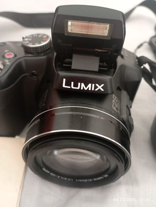 Videocámara Panasonic DMC-FZ72