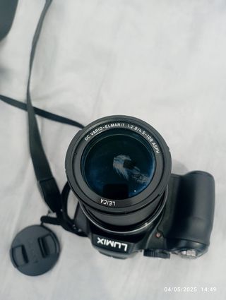 Videocámara Panasonic DMC-FZ72