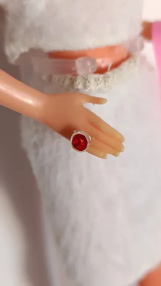 Lote 7 pendientes y anillo barbie