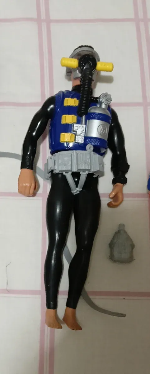 4 muñecos Madelman y complementos