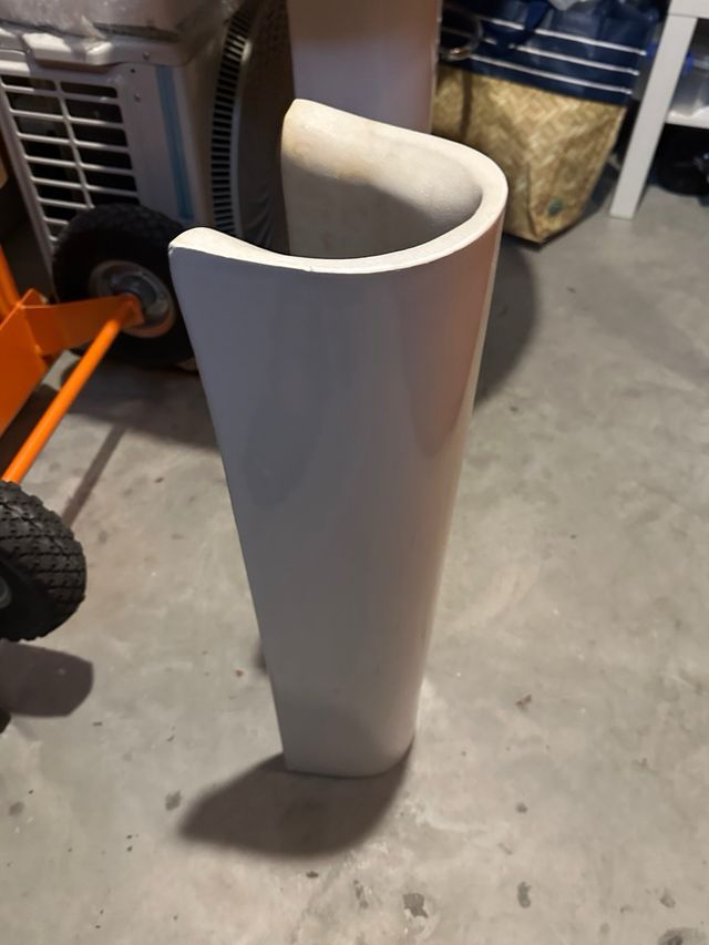 2 Lavabos Roca como nuevos una con grifo