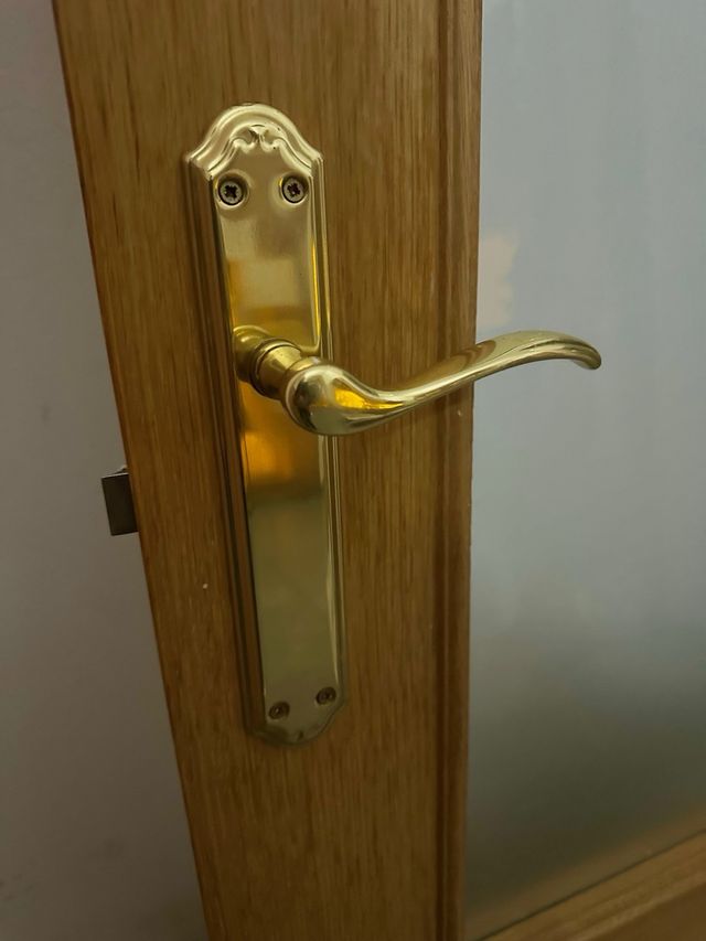 Puerta madera maciza cristal - usada