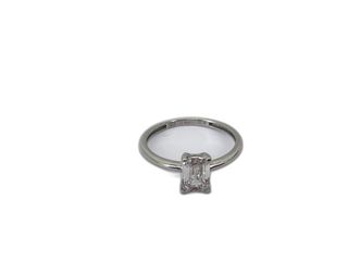 sortija oro 18k con piedra con diamante de laboratorio