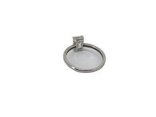 sortija oro 18k con piedra con diamante de laboratorio